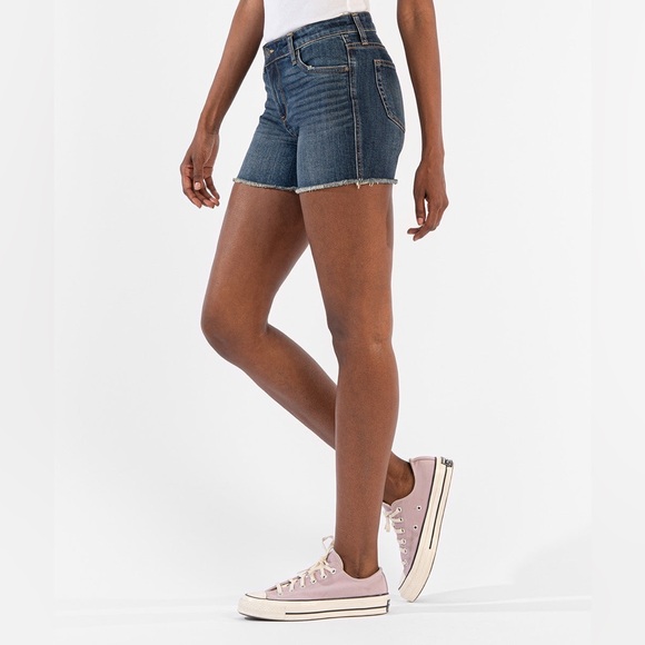 Gidget Mid Rise Fray Short - Picture 3 of 7